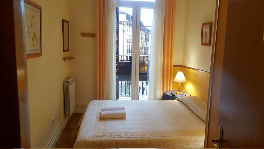 Pension Ibai San Sebastian Buitenkant foto